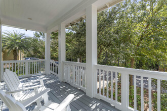 470 Gulfview Cir in Santa Rosa Beach, FL - Foto de edificio - Building Photo