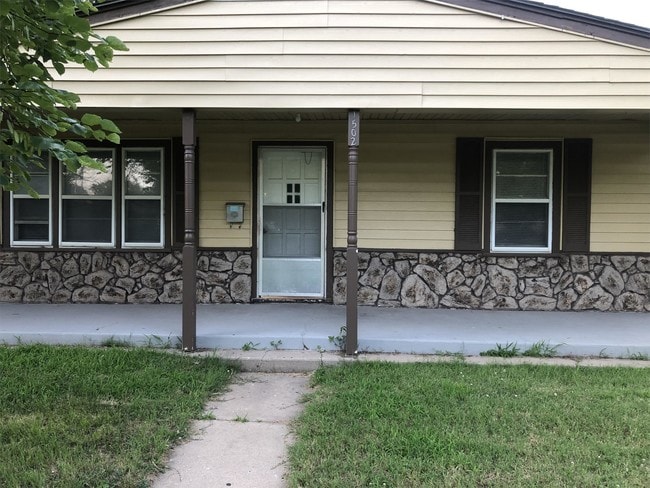 1502 Arizona