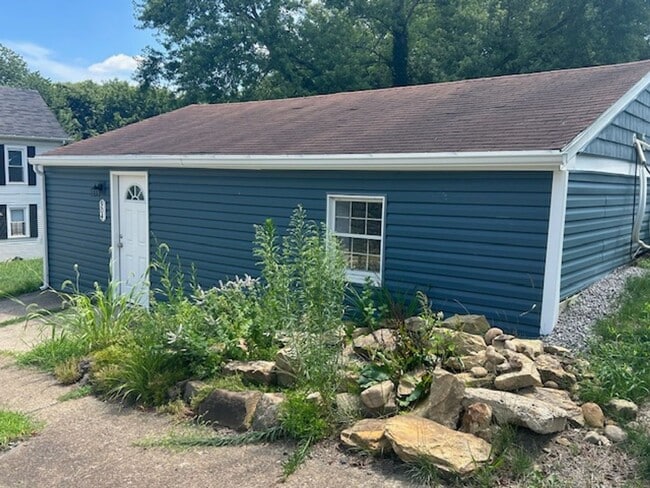 property at 904 13th St