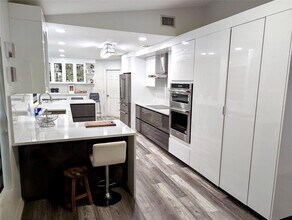 6421 Crossbow Ct in Davie, FL - Building Photo - Building Photo