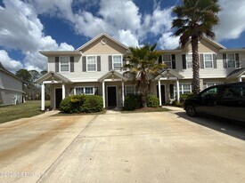 1819 Lago Del Sur Drive in Middleburg, FL - Building Photo