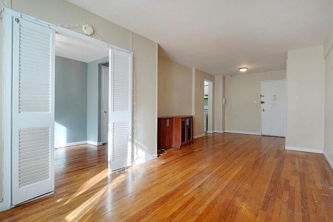 1580 E 18th St in Brooklyn, NY - Building Photo - Building Photo