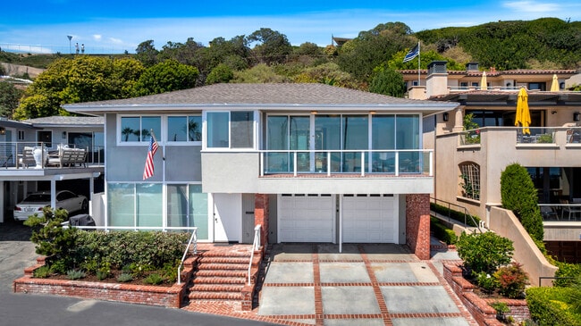 3116 Breakers Dr in Newport Beach, CA - Building Photo - Building Photo
