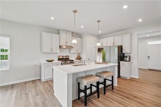 6 Dana Dr in Moon Township, PA - Foto de edificio - Building Photo