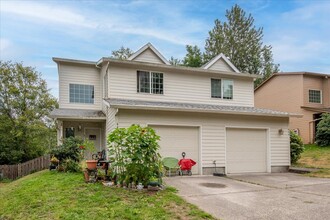 442-444 SE 4th St in Troutdale, OR - Building Photo - Building Photo