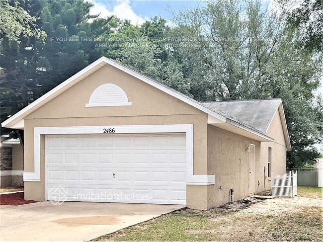 2486 W Moonlight Ln in Eustis, FL - Foto de edificio - Building Photo