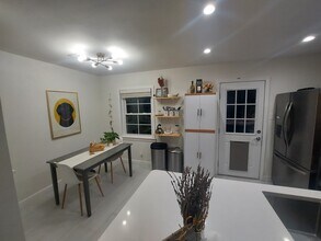 1850 Portsmouth St in Houston, TX - Building Photo - Building Photo