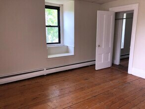 185 Harvard St, Unit 3 in Cambridge, MA - Foto de edificio - Building Photo