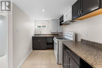 96 Allenby Ave in Toronto, ON - Building Photo - Building Photo