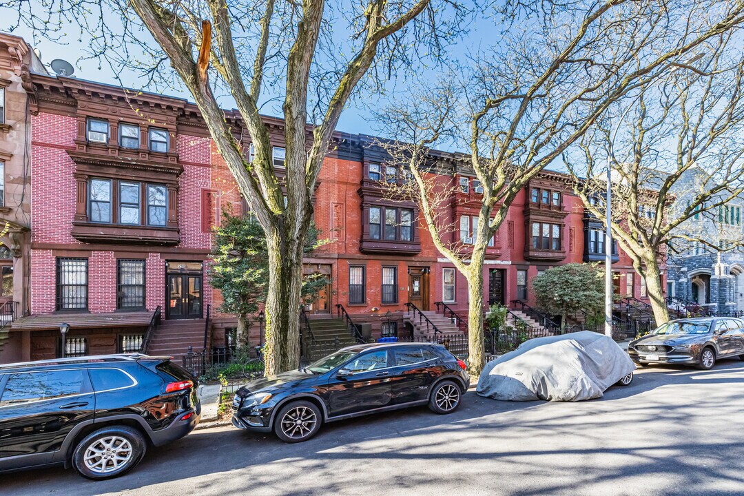 286 Macon Street in Brooklyn, NY - Foto de edificio