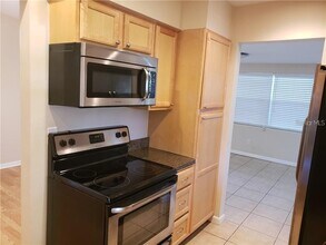 1500 Roscomare Ave in Orlando, FL - Building Photo - Building Photo