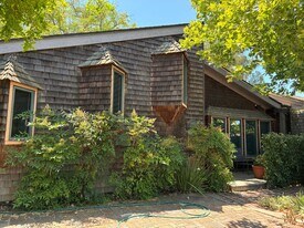 2125 Bueno Dr in Davis, CA - Building Photo