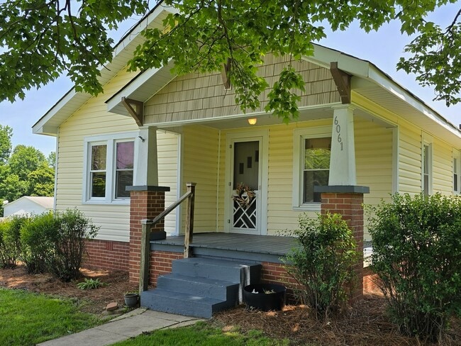 6061 NC-66 in King, NC - Building Photo - Building Photo