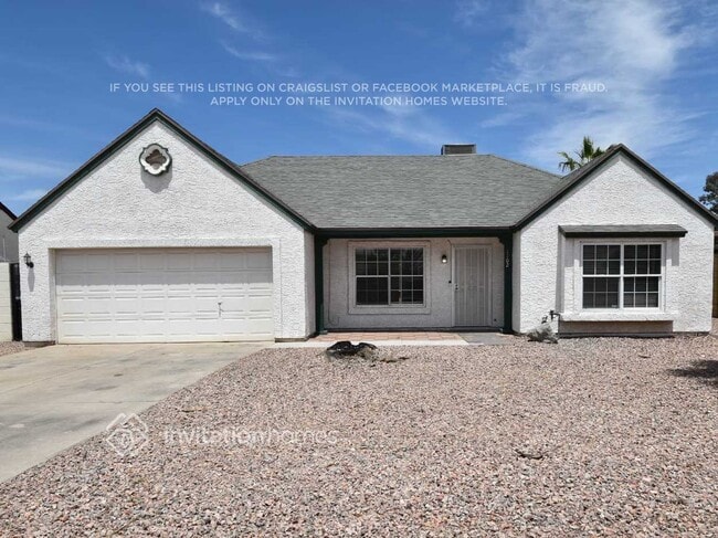 property at 1102 E Utopia Rd