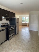 125 Gallagher Rd, Unit 7 in Wayne, PA - Building Photo - Building Photo