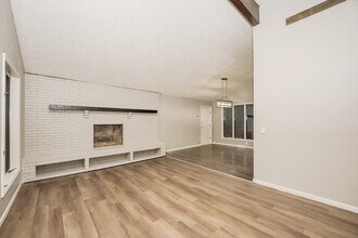 3721 Wilson Sharpsville Rd in Cortland, OH - Building Photo - Building Photo