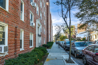 Flagg Court in Brooklyn, NY - Building Photo - Building Photo