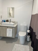13800 Highland Dr, Unit 409 in North Miami Beach, FL - Building Photo - Building Photo