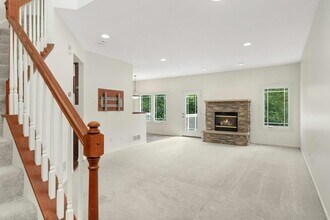 15865 Porchlight Ln in Eden Prairie, MN - Building Photo - Building Photo