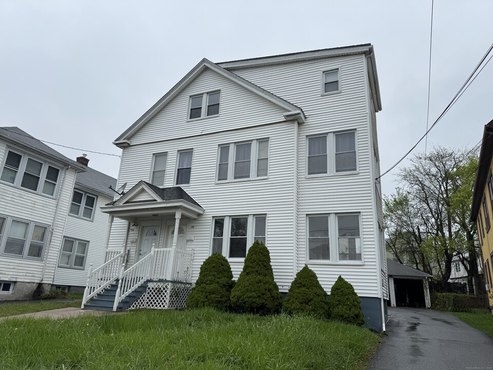 94-96-96 Thomaston St in Hartford, CT - Building Photo