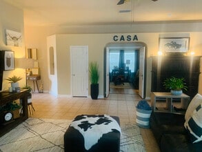 8411 White Mulberry in San Antonio, TX - Foto de edificio - Building Photo