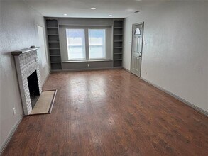 1115 McAdams Ave in Dallas, TX - Building Photo - Building Photo