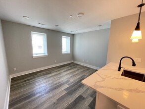 2030 S Percy St, Unit 2 in Philadelphia, PA - Foto de edificio - Building Photo