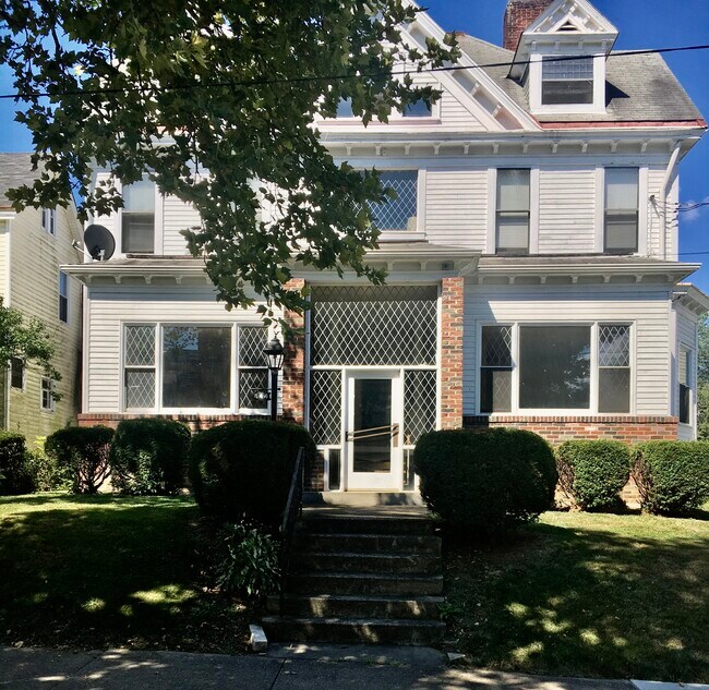 444 Beechwood Ave Rentals in Carnegie, PA