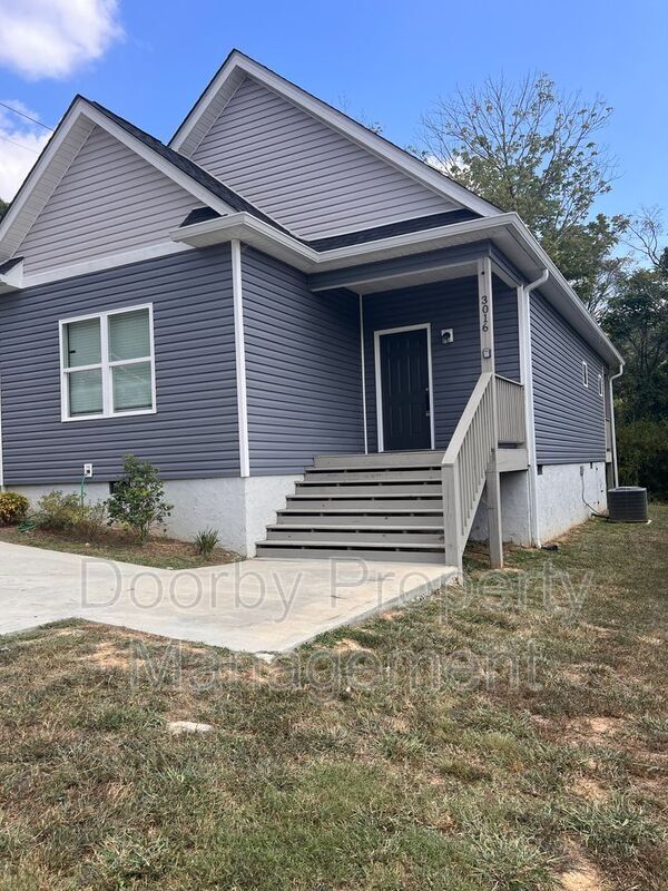 property at 3016 N Chamberlain Ave