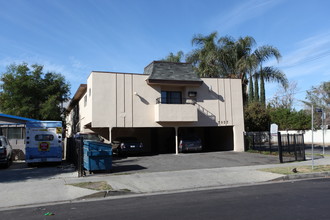 7357 Milwood Ave in Canoga Park, CA - Building Photo - Building Photo