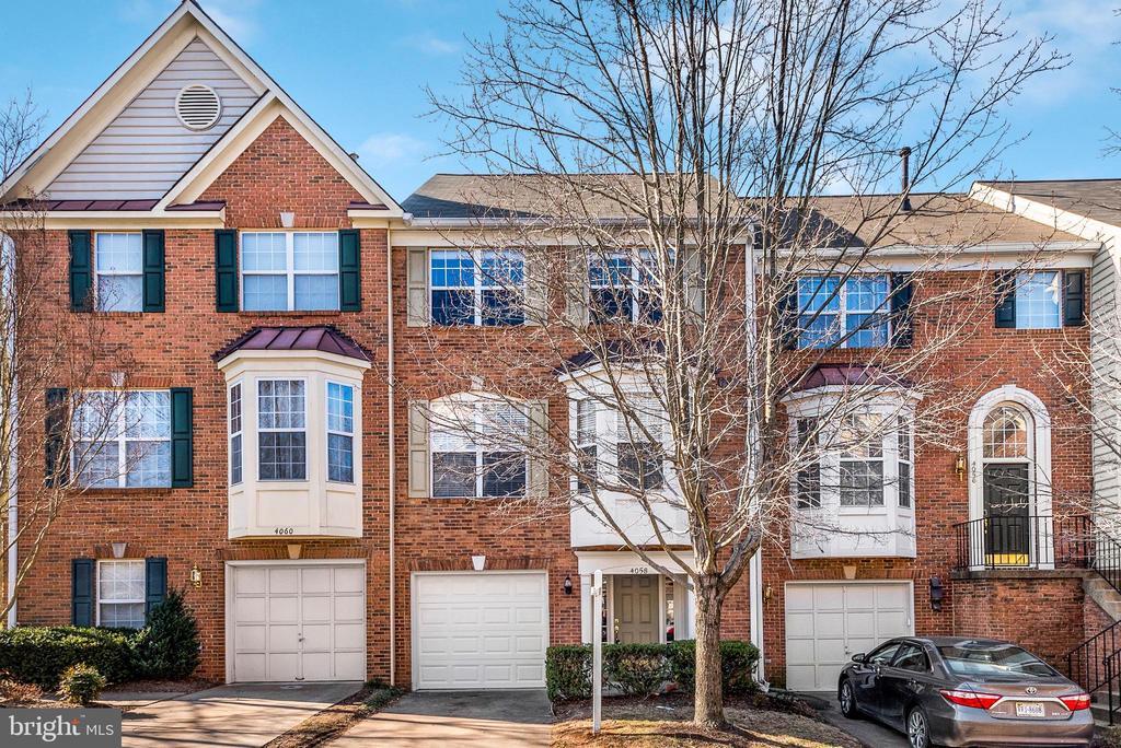 4058 Cornwall Ct in Fairfax, VA - Building Photo