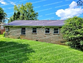 1228 Pleasant View Dr in Cookeville, TN - Building Photo - Building Photo