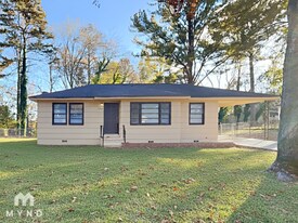 1245 Rose Lynn Ln in Birmingham, AL - Building Photo