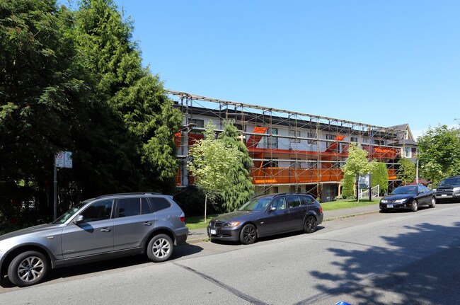 Cypress West in Vancouver, BC - Building Photo - Building Photo