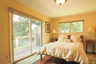 6600 Guerneville Rd in Sebastopol, CA - Building Photo - Building Photo