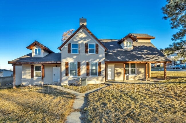 741 E Center St in Bountiful, UT - Foto de edificio - Building Photo