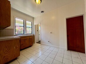 676 1/2-356-352 W 14th St in Los Angeles, CA - Building Photo - Building Photo