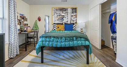 On20 Apartments in Gainesville, FL - Foto de edificio - Building Photo