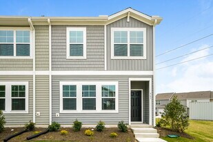 561 Landing View Dr in Wendell, NC - Building Photo