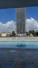1801 S Ocean Dr in Hallandale Beach, FL - Building Photo - Building Photo