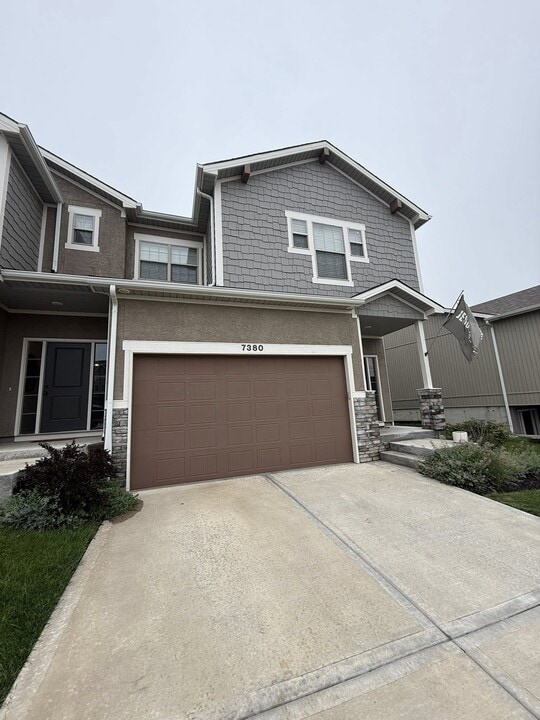 7380 Aaron St in Kansas City, MO - Building Photo