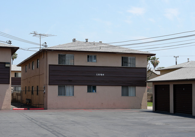 13084 Blackbird St in Garden Grove, CA - Foto de edificio - Building Photo