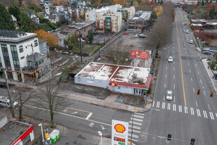 900 Rainier Apartamentos