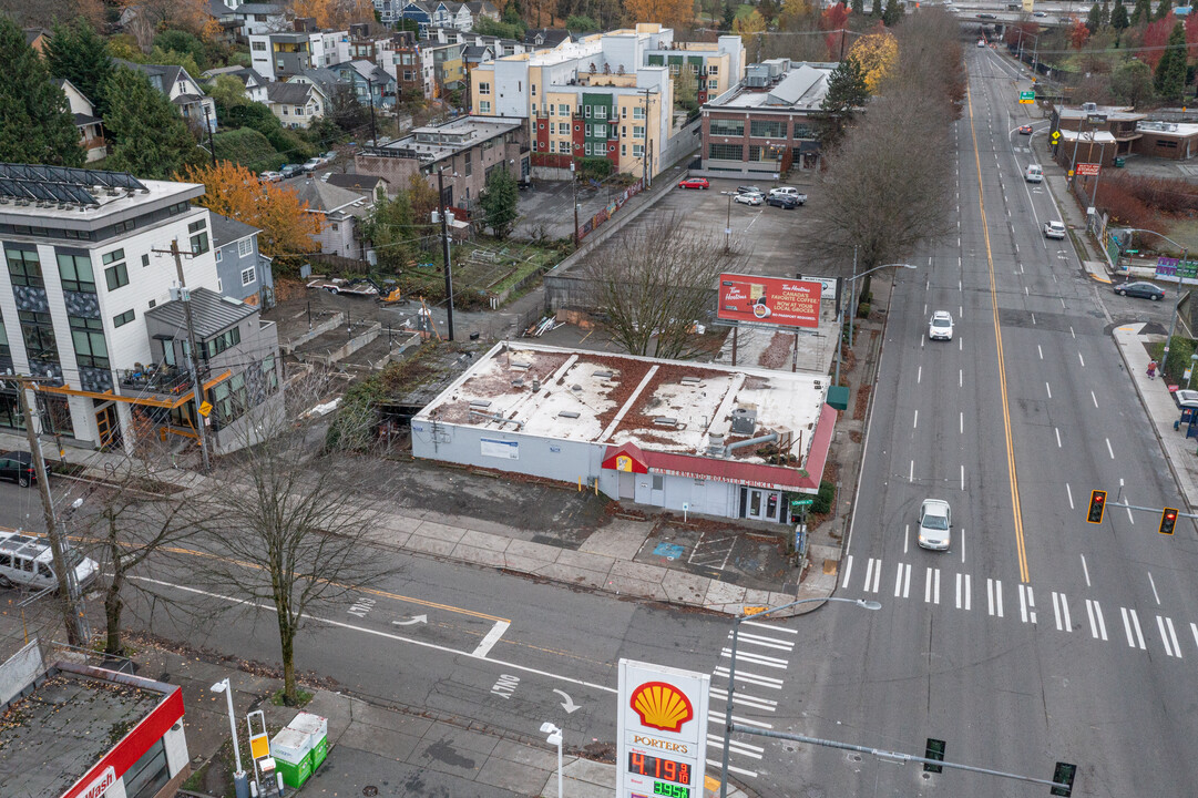 900 Rainier in Seattle, WA - Building Photo