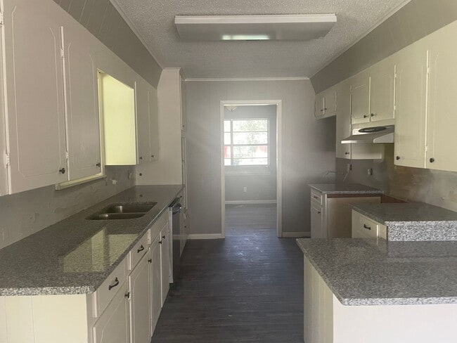 410 Delano St in Longview, TX - Building Photo - Building Photo