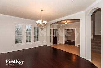 2807 Angela Way Dr, Unit 301 in Spring, TX - Building Photo - Building Photo