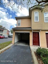 10075 Gate Pkwy in Jacksonville, FL - Building Photo - Building Photo