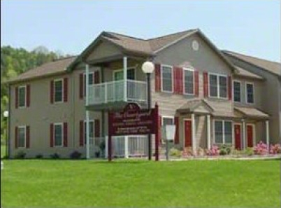 Mansfield Court in Mansfield, PA - Building Photo