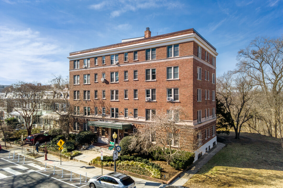 2456 20th St NW in Washington, DC - Building Photo