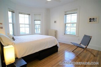 28 Healey St in Cambridge, MA - Foto de edificio - Building Photo